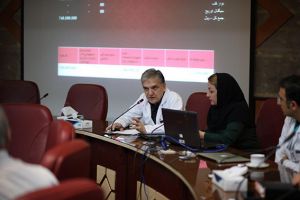 دویست و هفتمین جلسه شورای پژوهشی و اخلاق در پژوهش در مرکز قلب و عروق شهید رجایی: عکس شماره 2 / 12